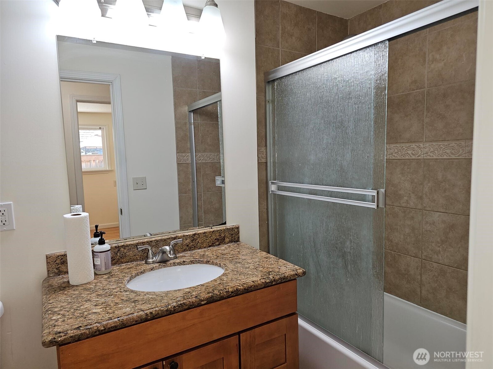 15619 Ne 1st Place Property Photo 9