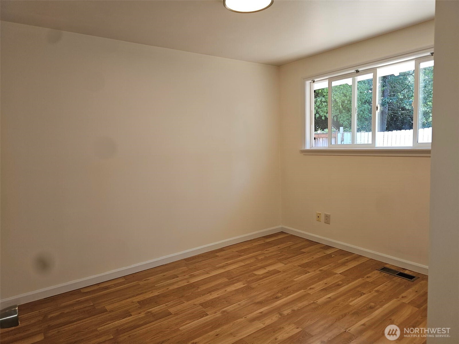 15619 Ne 1st Place Property Photo 12