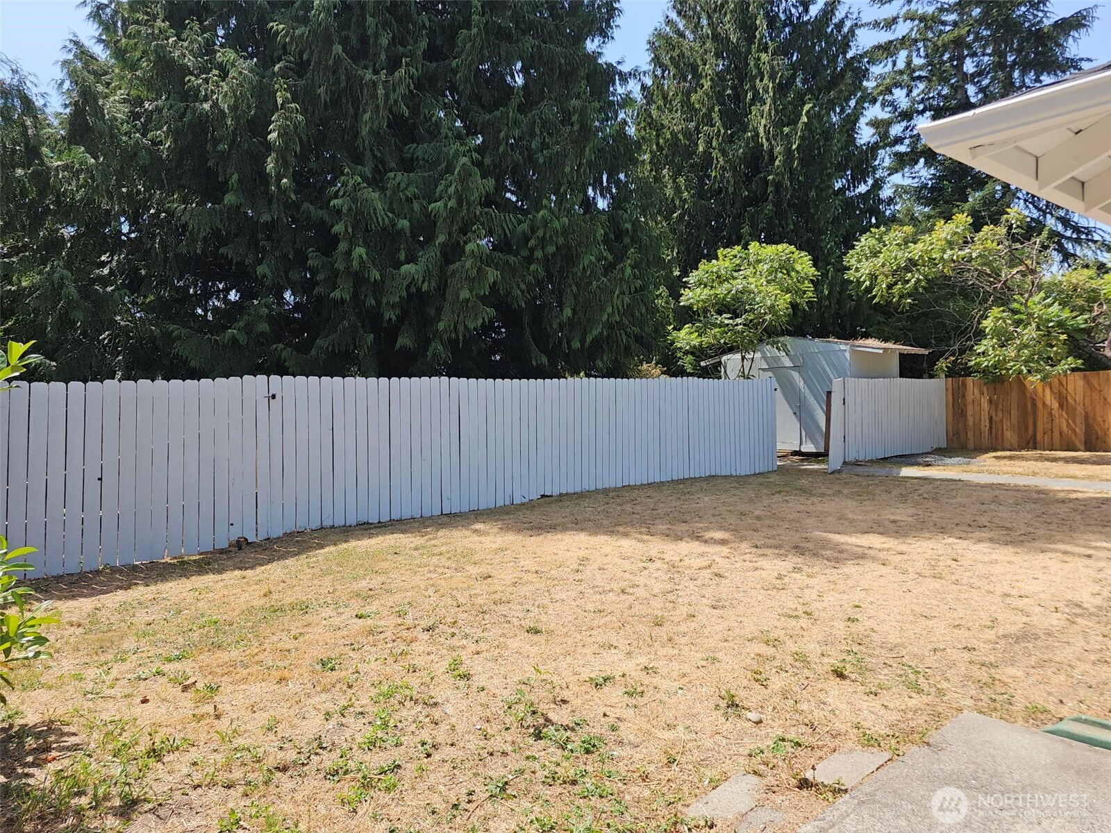 15619 Ne 1st Place Property Photo 15