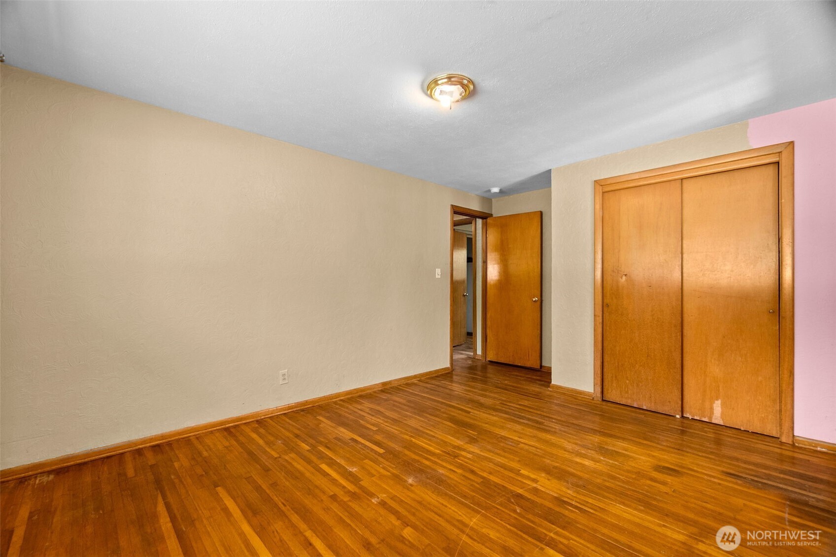 8212 South Sw Property Photo 12