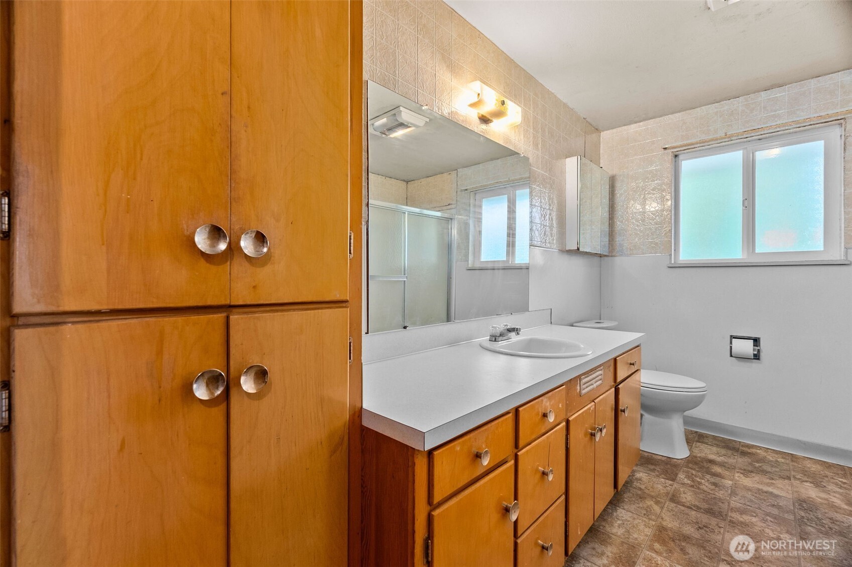 8212 South Sw Property Photo 15