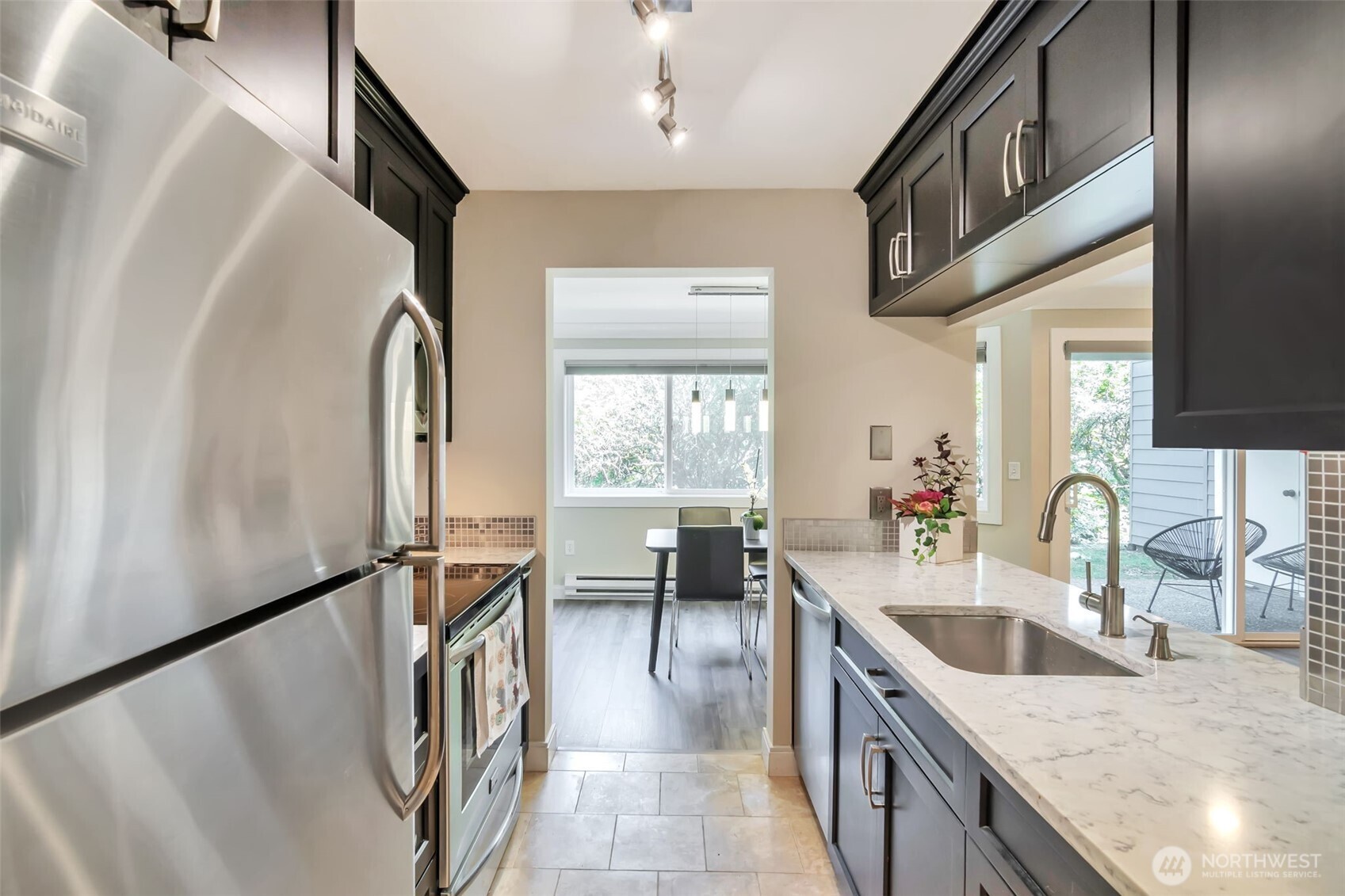 4183 W Lake Sammamish Parkway B104 Property Photo 6