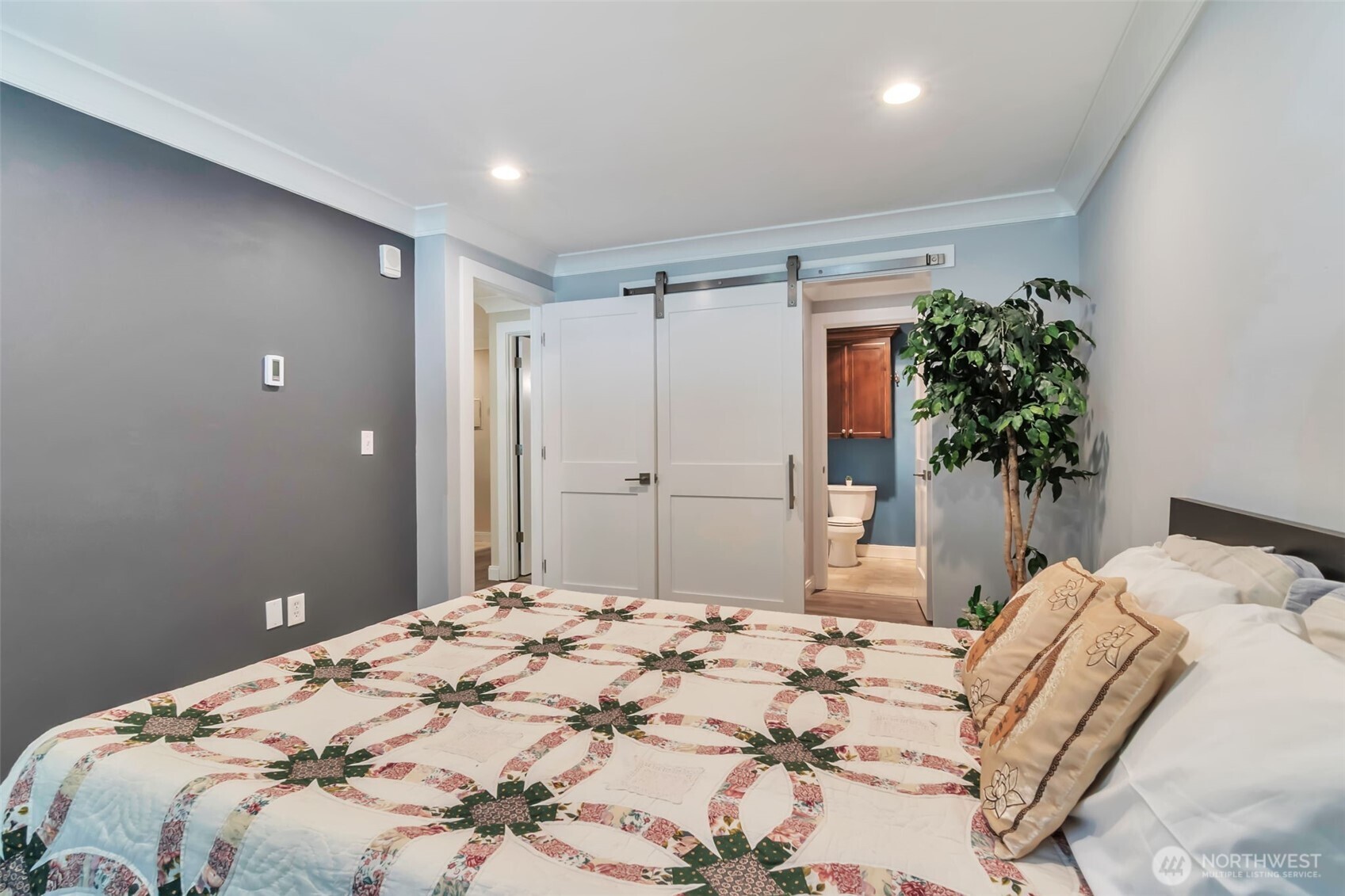 4183 W Lake Sammamish Parkway B104 Property Photo 11