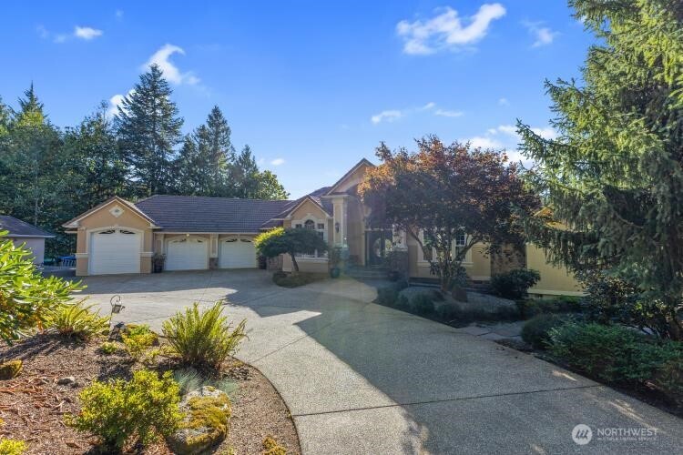 22410 Mcmurray Shore Drive Property Photo 3