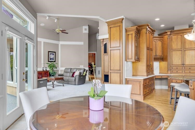 22410 Mcmurray Shore Drive Property Photo 7
