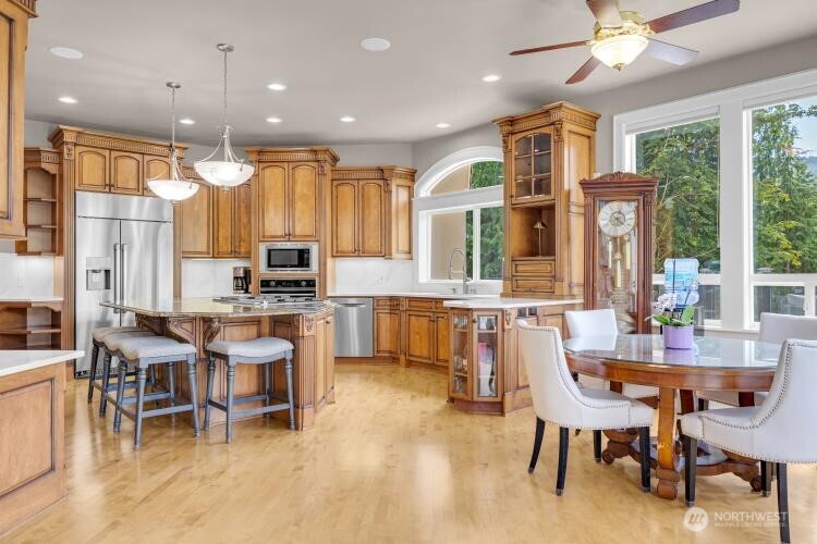 22410 Mcmurray Shore Drive Property Photo 8