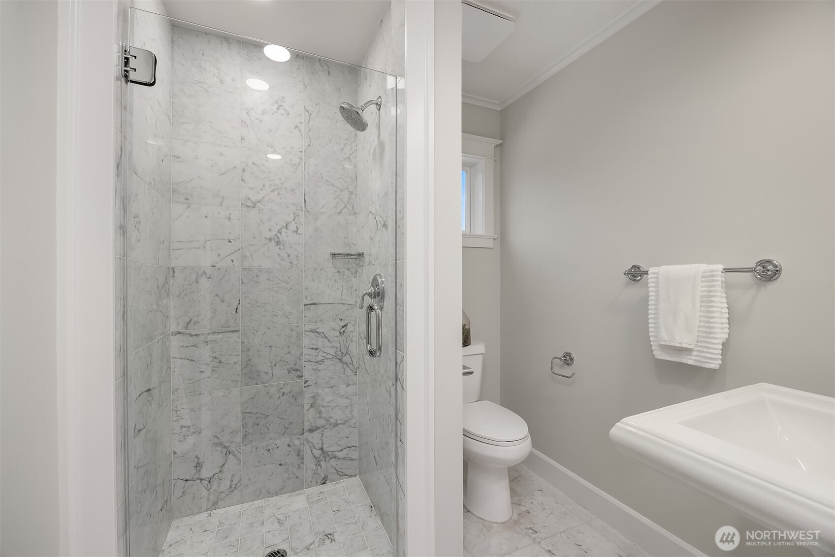 525 W Prospect Street A Property Photo 21