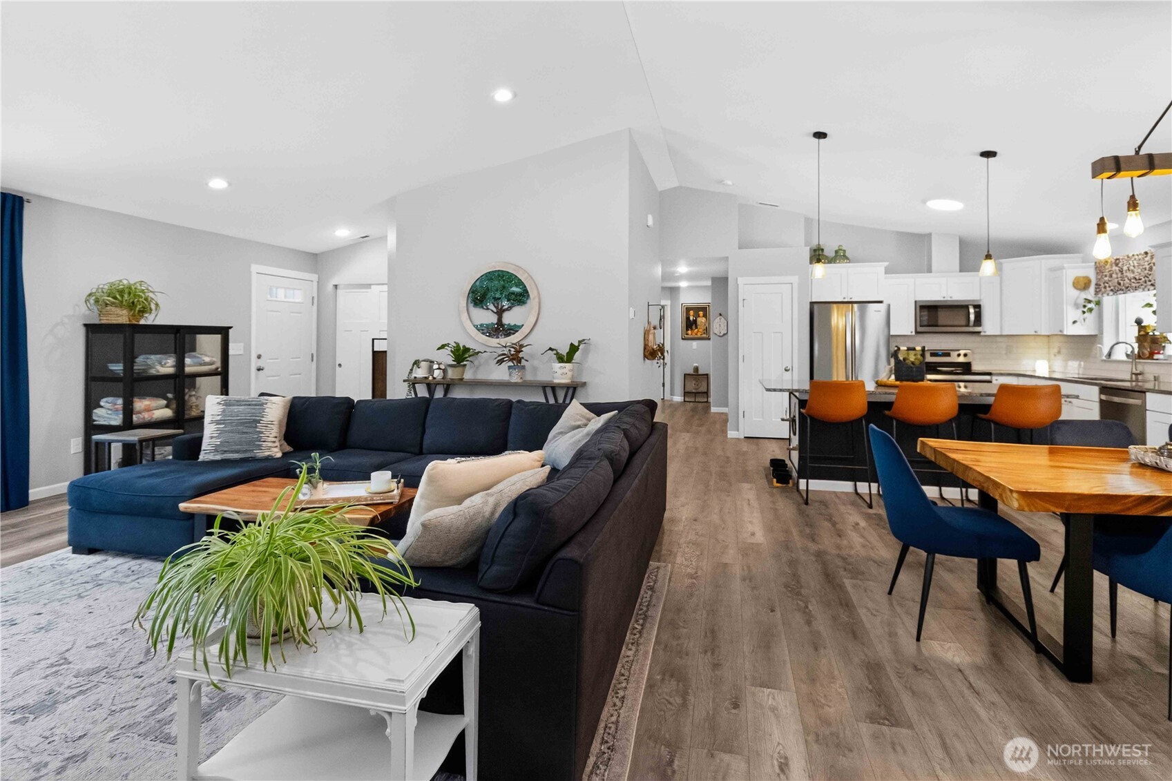 210 Echo Lane Property Photo 9