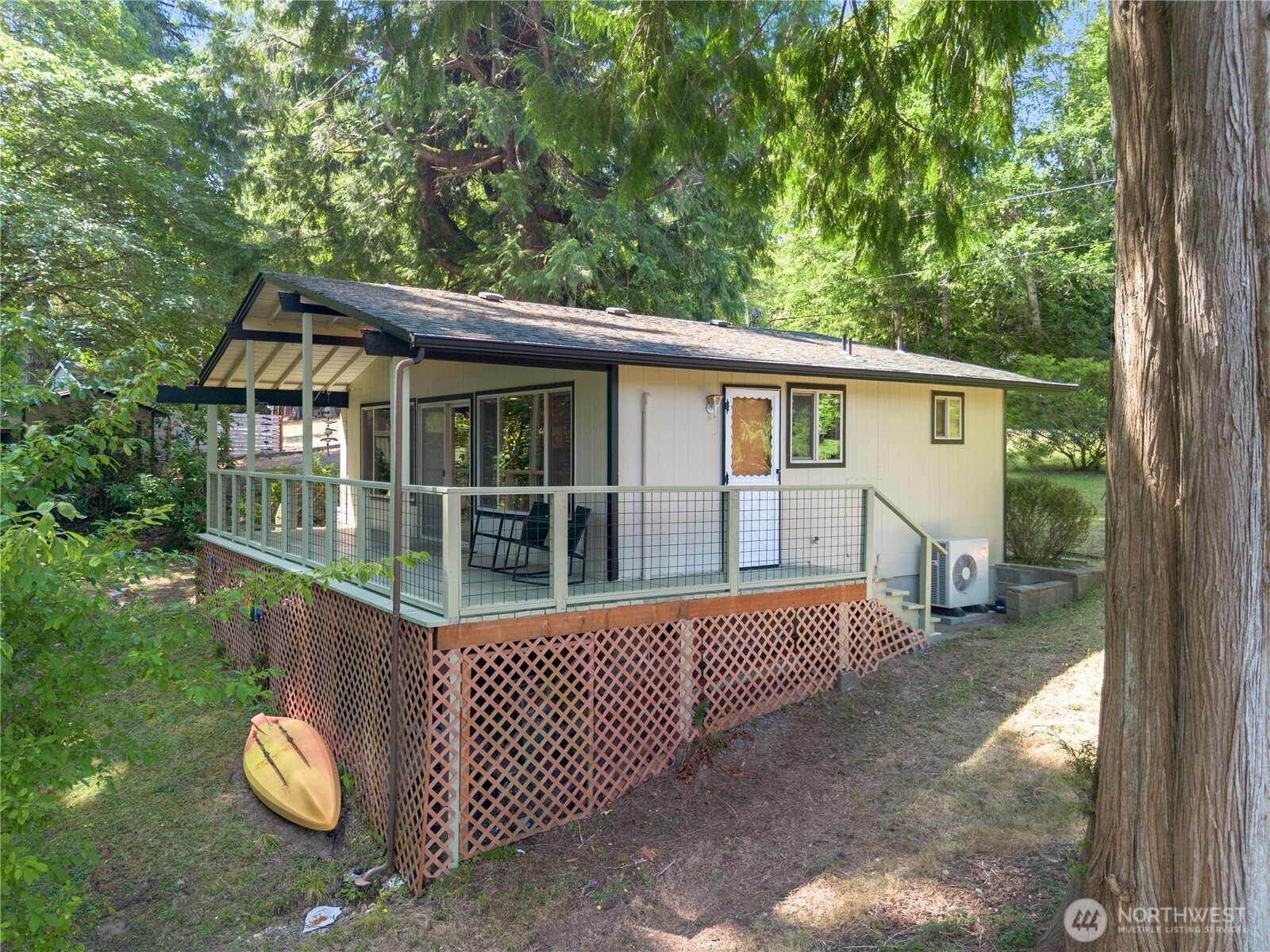 550 E Lakeshore Drive Property Photo 2