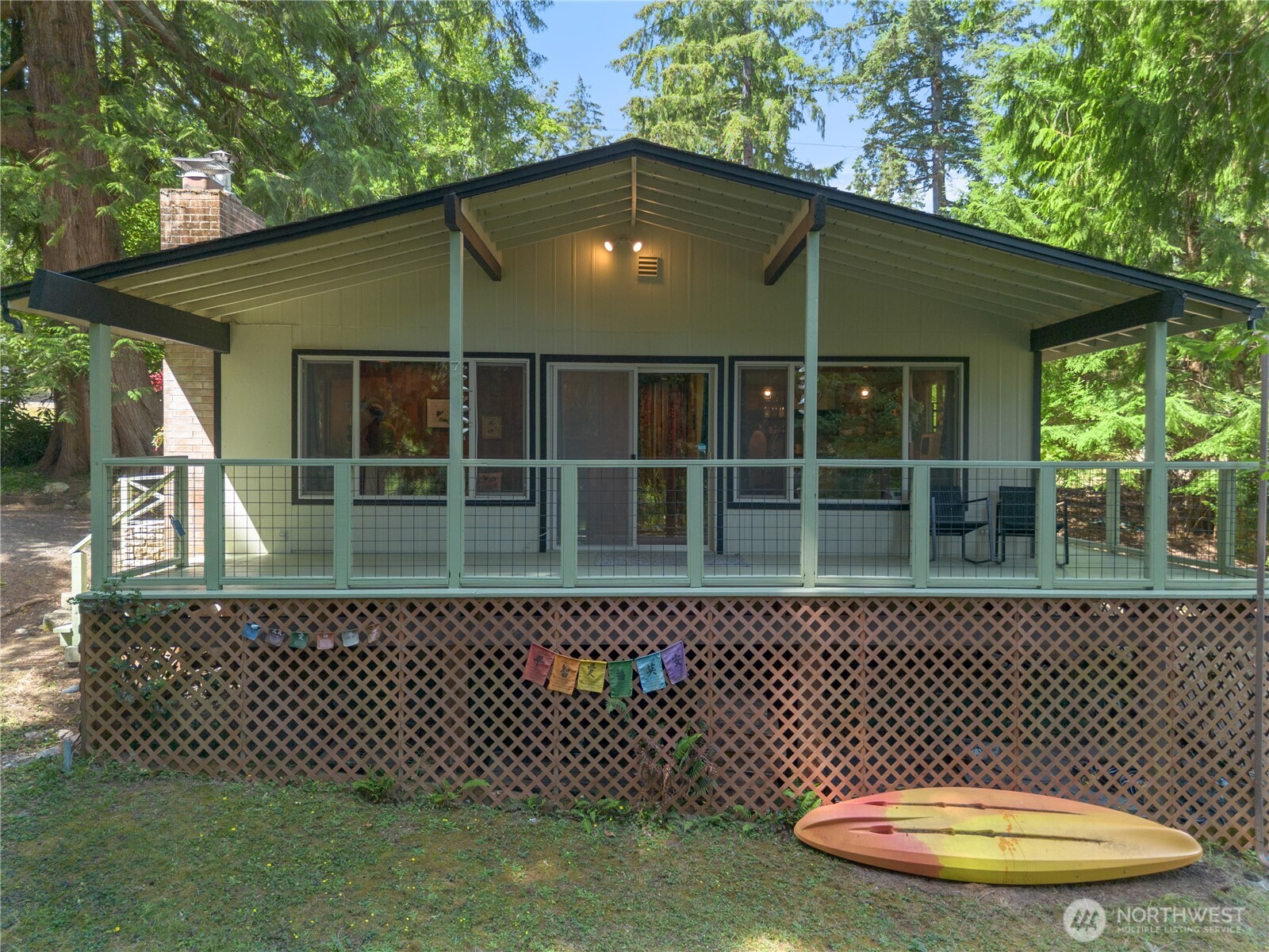 550 E Lakeshore Drive Property Photo 3