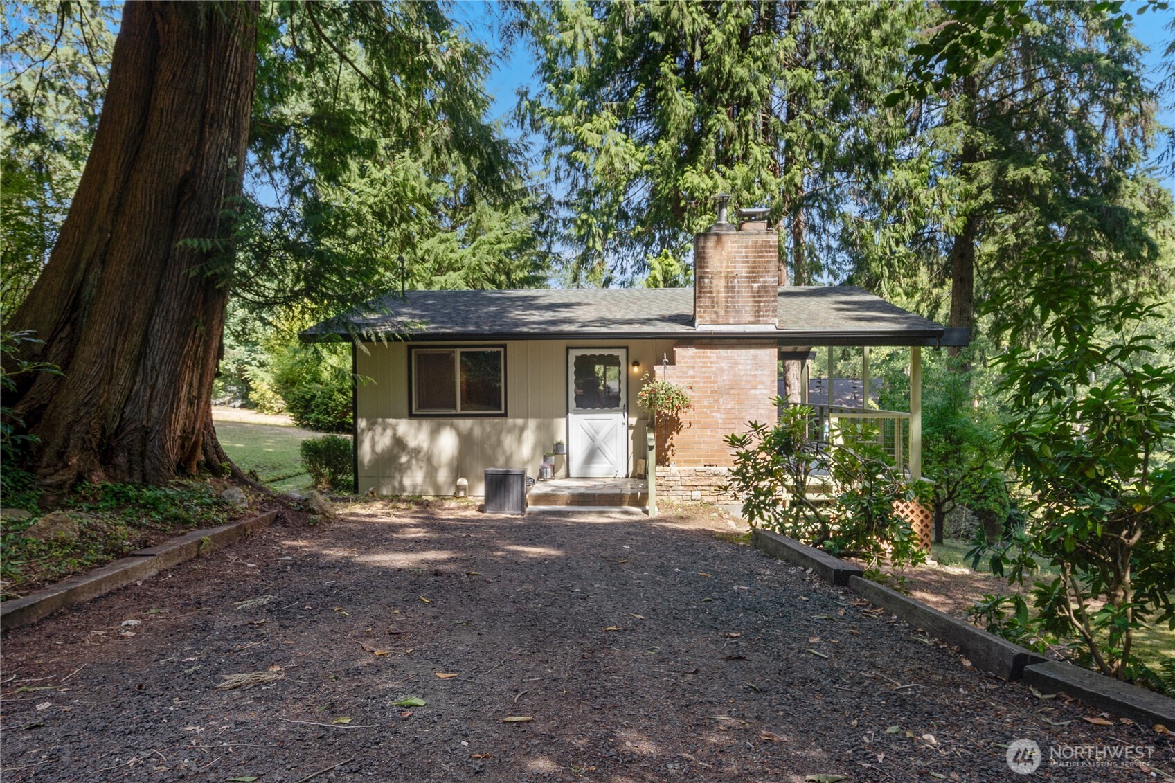 550 E Lakeshore Drive Property Photo 18