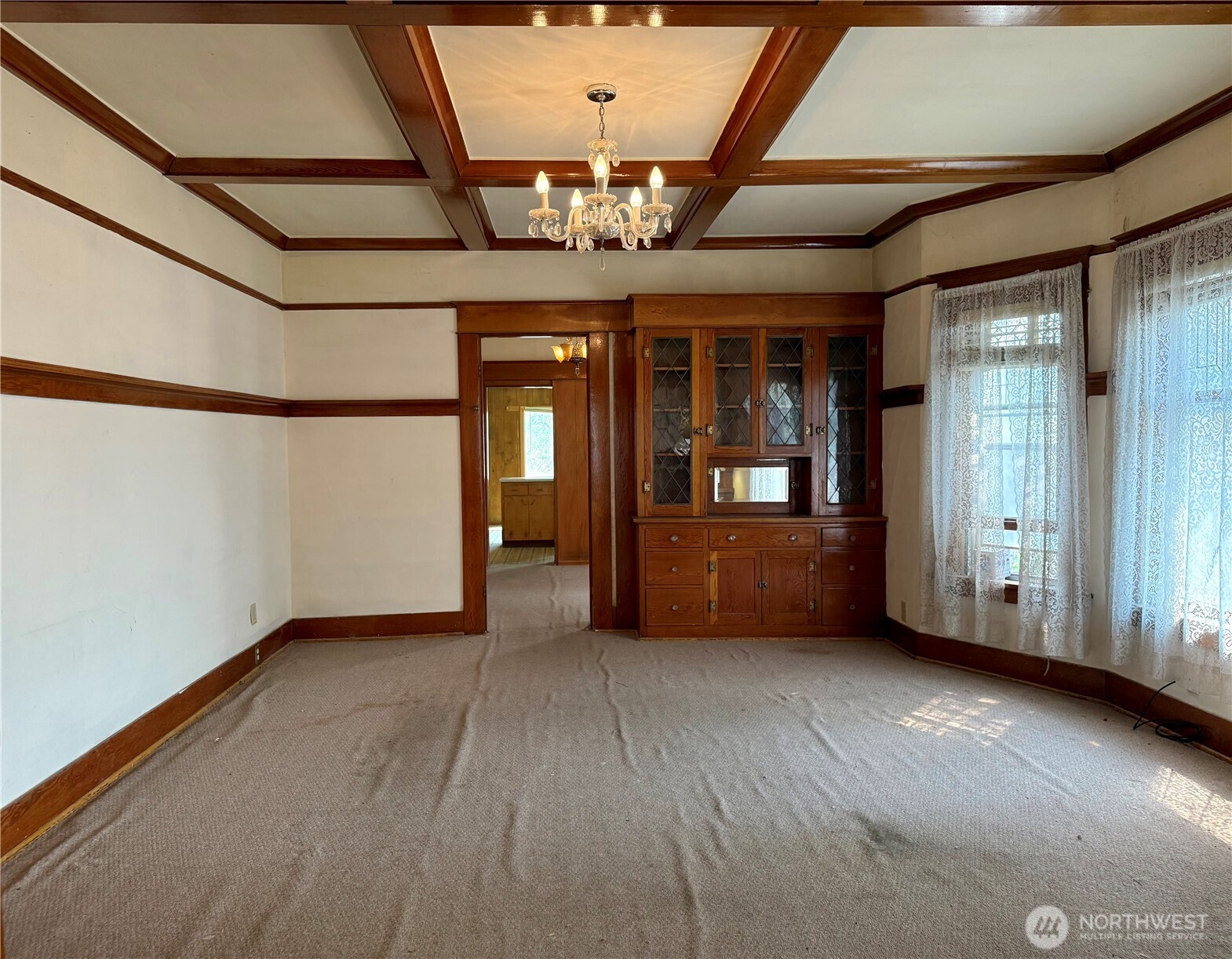 12 E 4th Avenue Property Photo 4