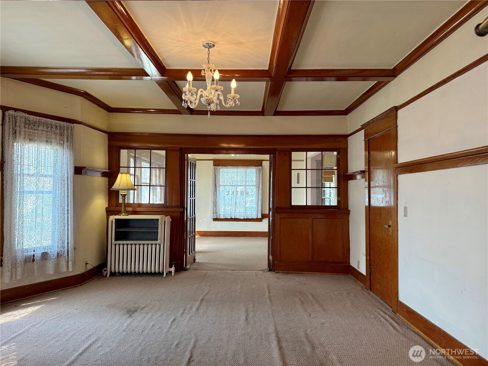 12 E 4th Avenue Property Photo 6