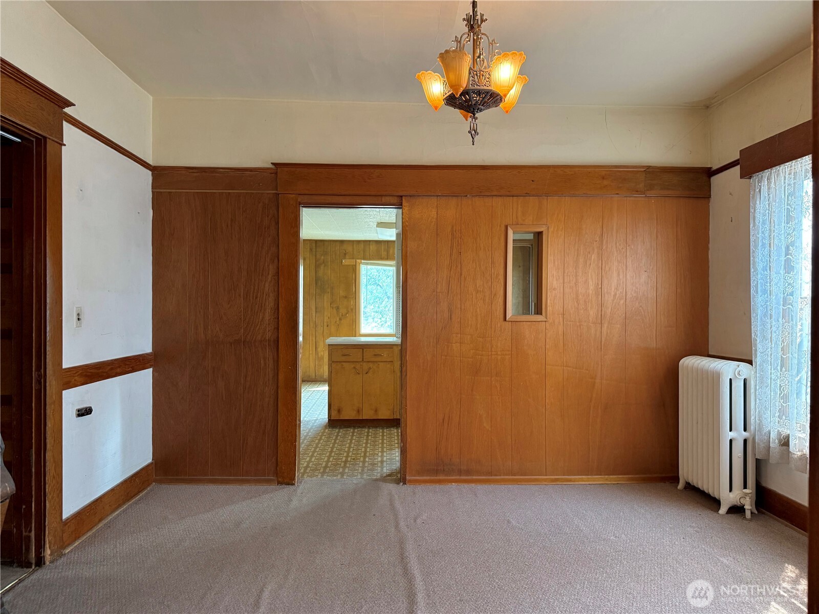 12 E 4th Avenue Property Photo 7