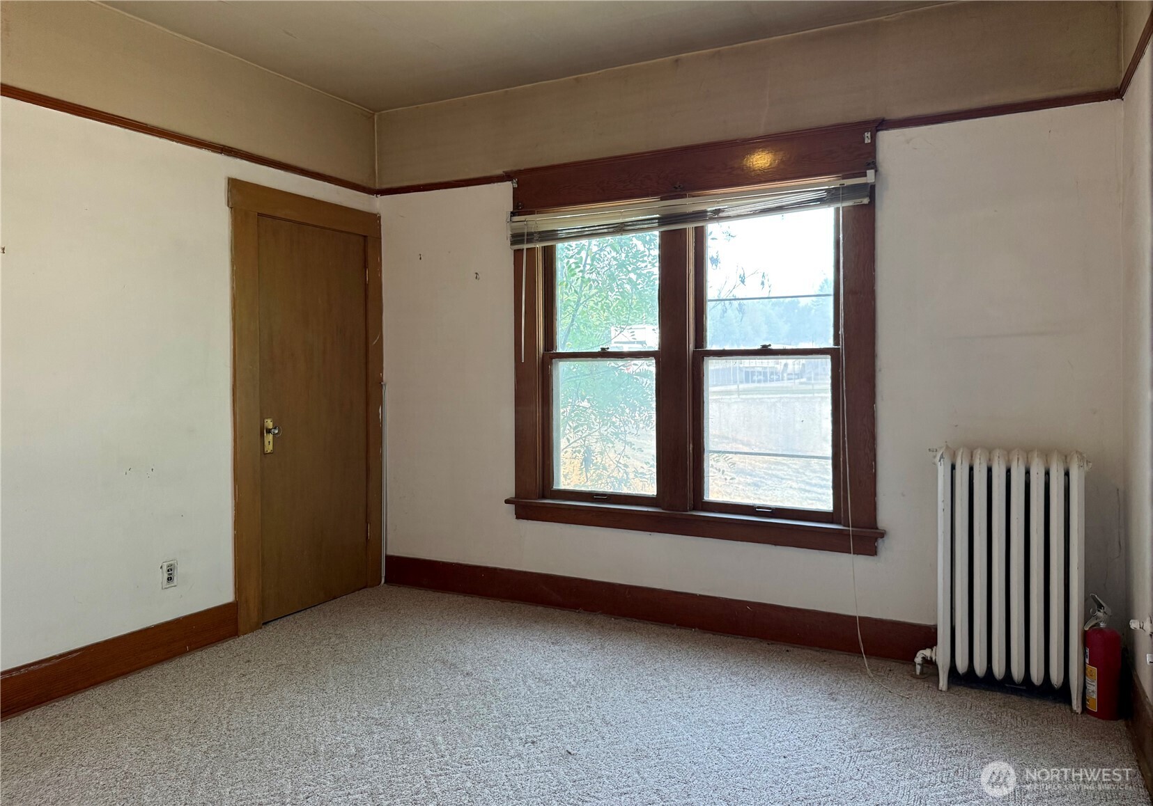 12 E 4th Avenue Property Photo 18