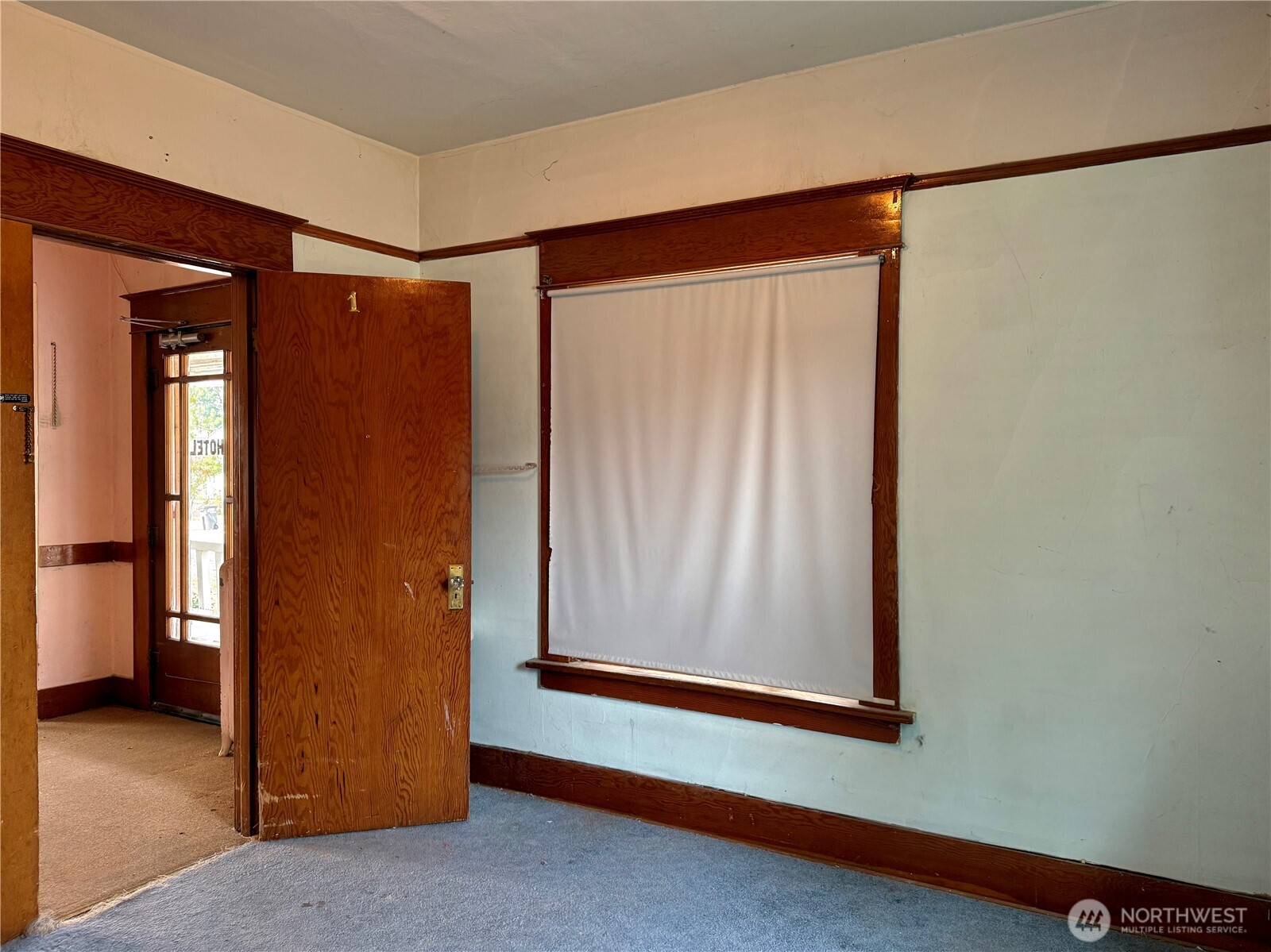12 E 4th Avenue Property Photo 20
