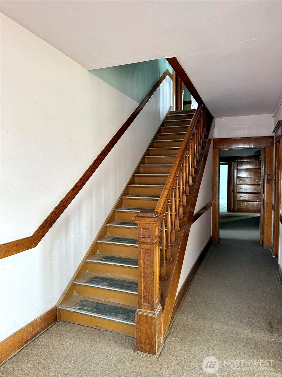 12 E 4th Avenue Property Photo 21