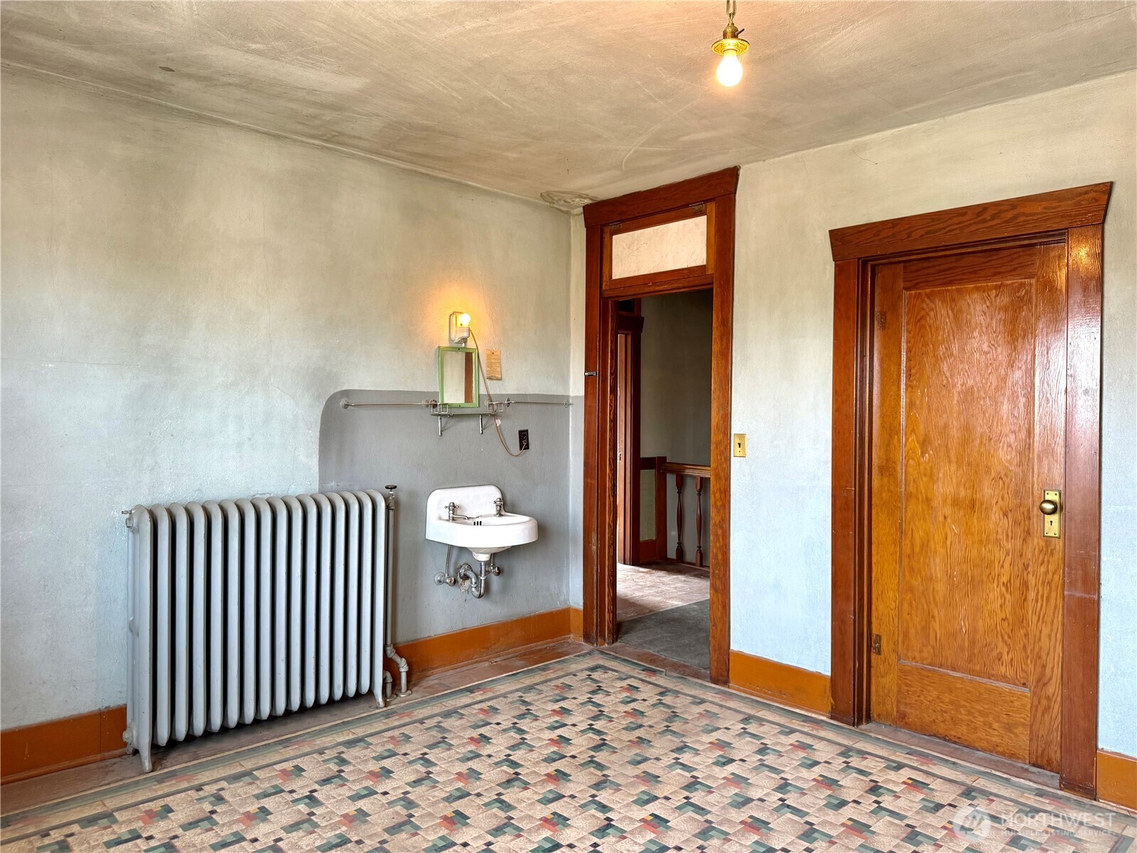 12 E 4th Avenue Property Photo 23