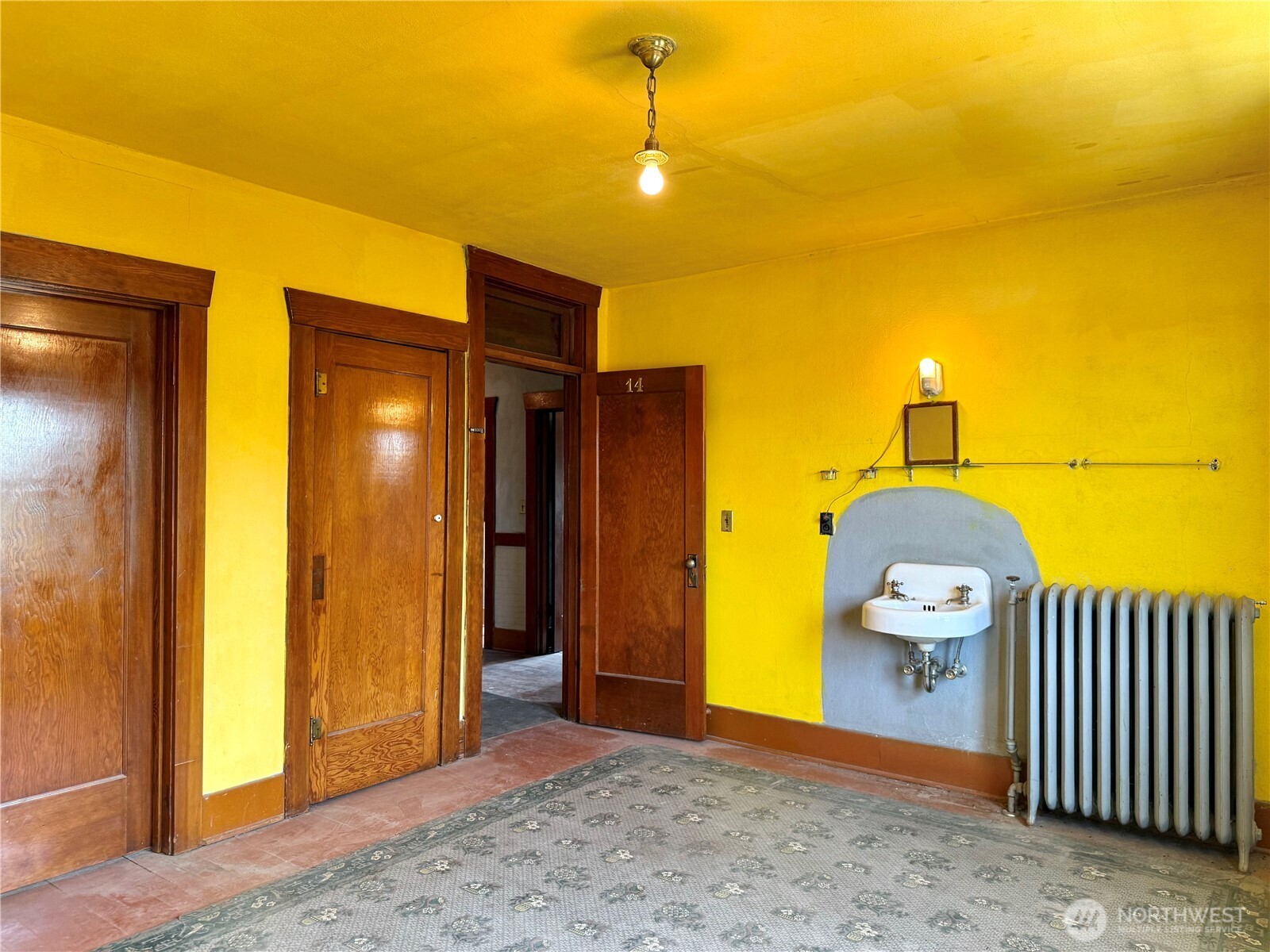 12 E 4th Avenue Property Photo 26