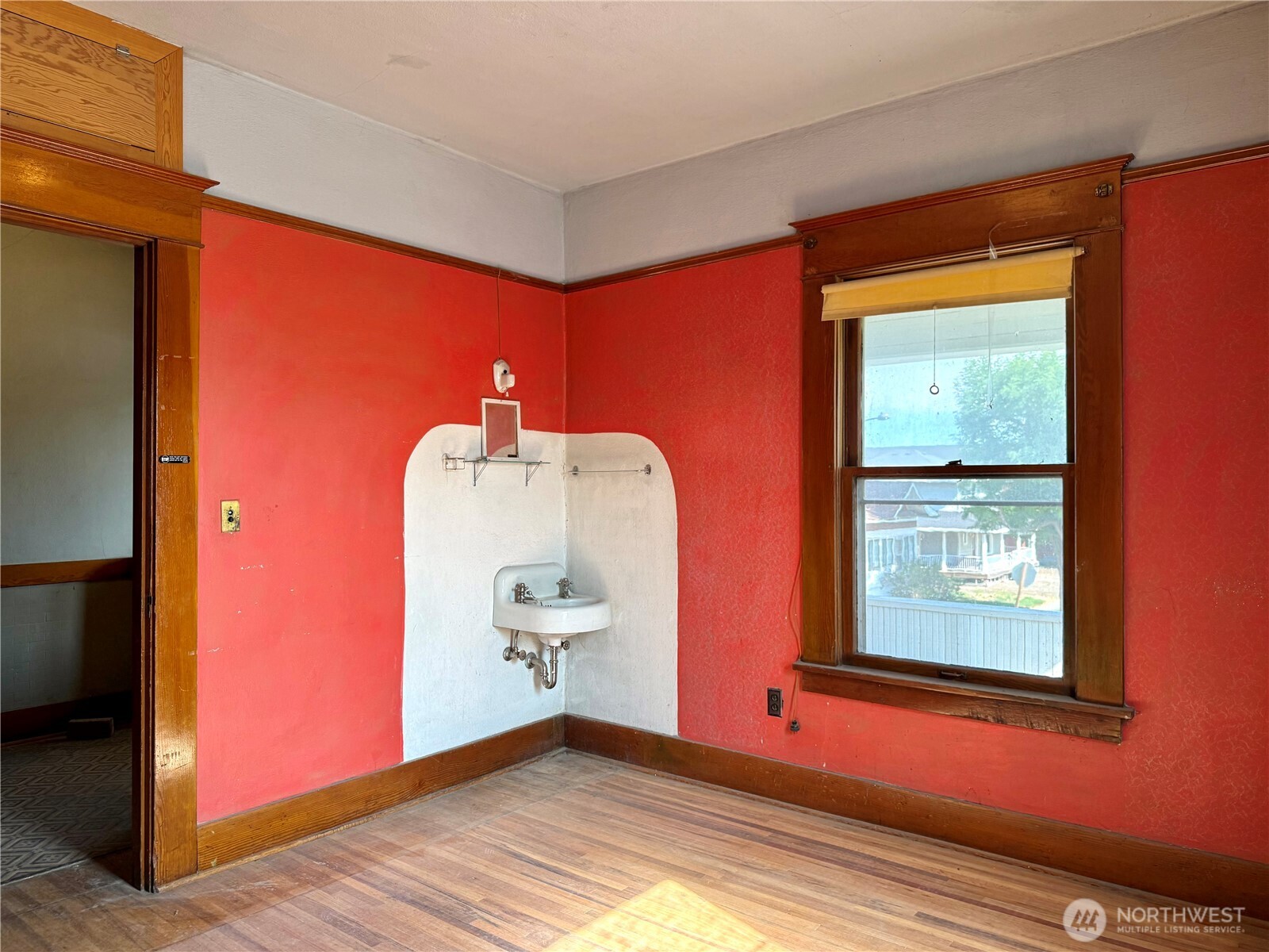 12 E 4th Avenue Property Photo 29
