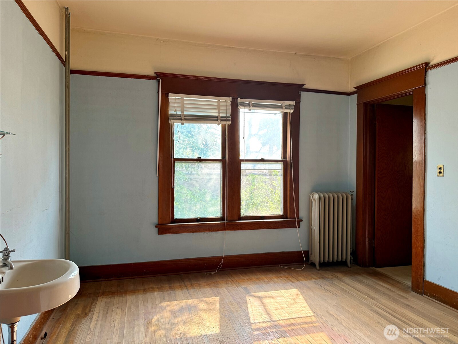 12 E 4th Avenue Property Photo 33