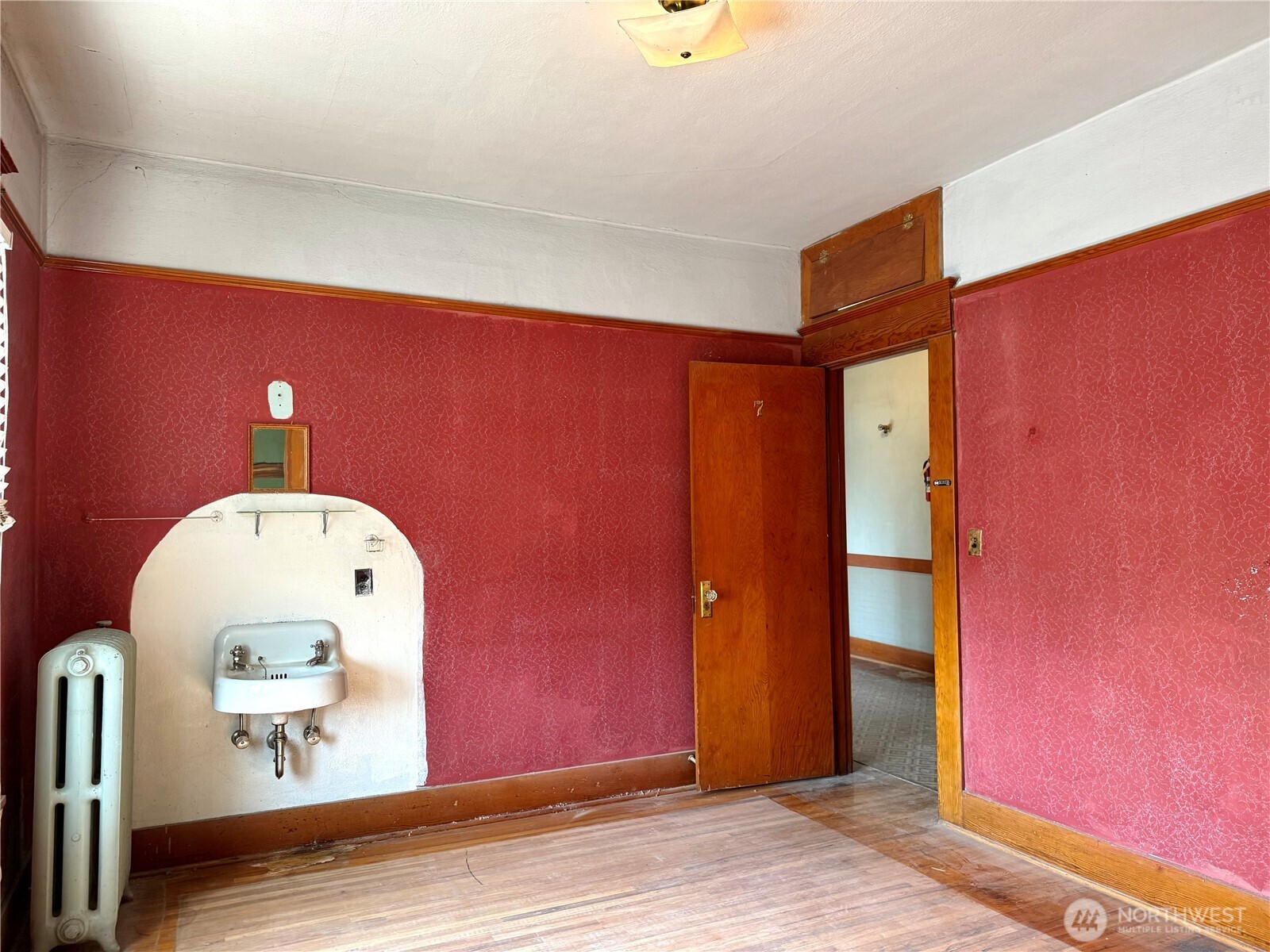 12 E 4th Avenue Property Photo 35