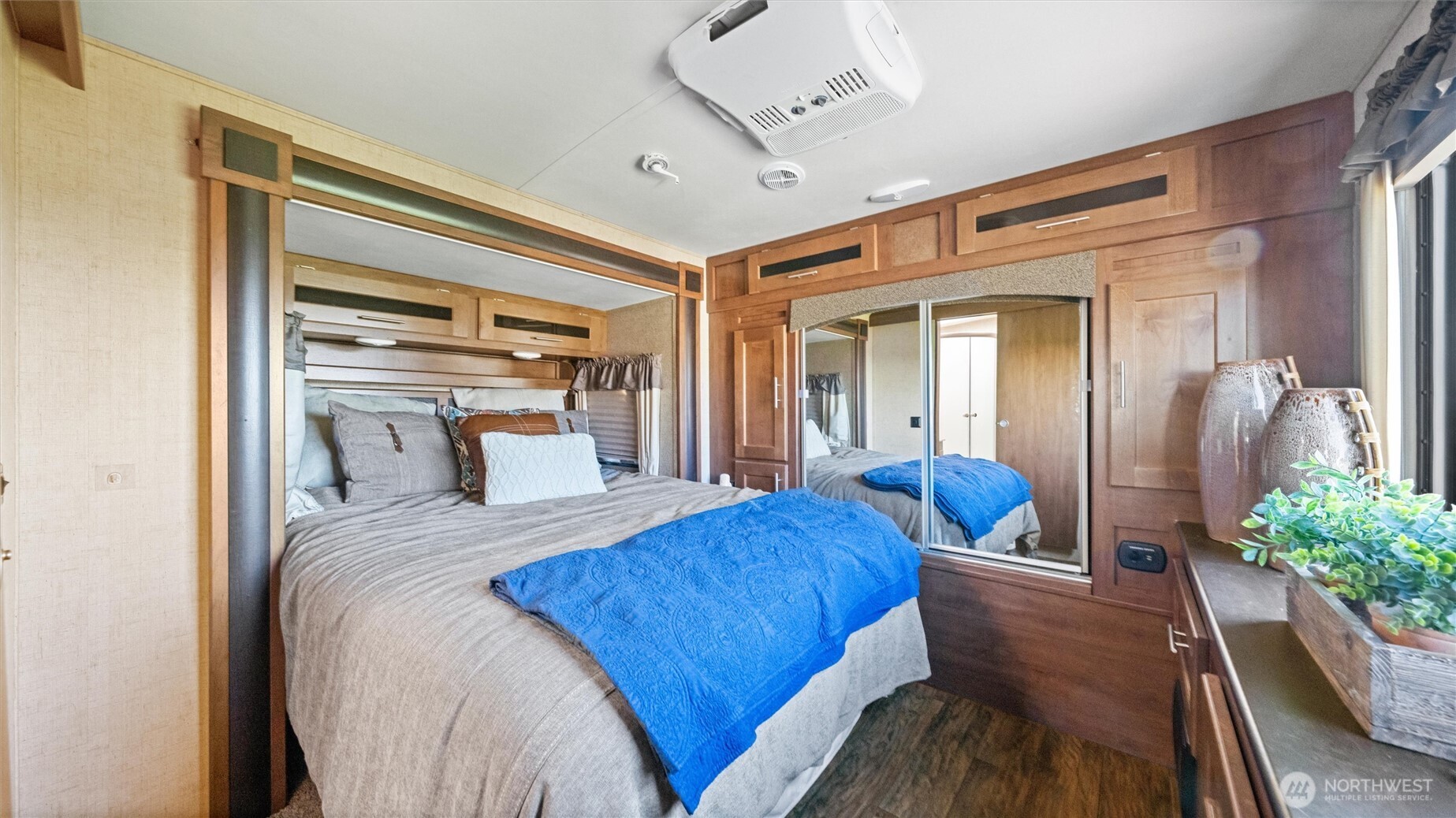 8110 Desert Greens Loop Property Photo 12