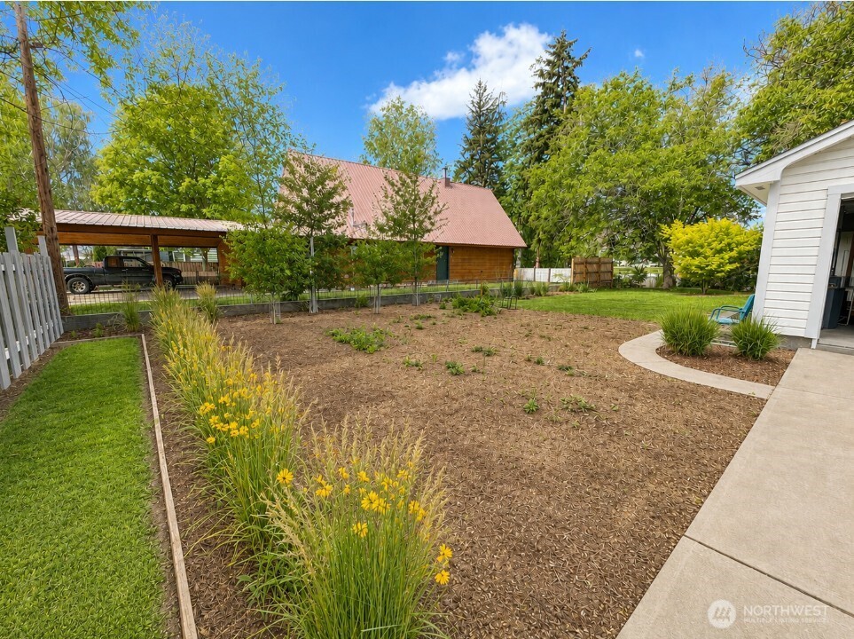 1616 Cherry Street Property Photo 29