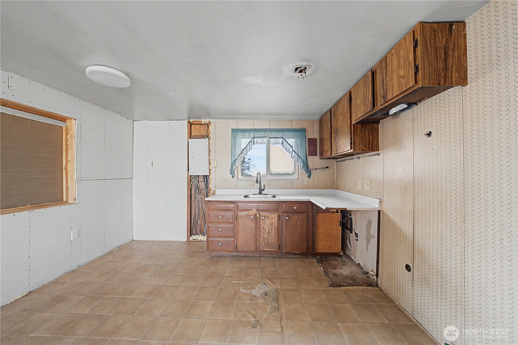 199 E Montmorency Boulevard Property Photo 23