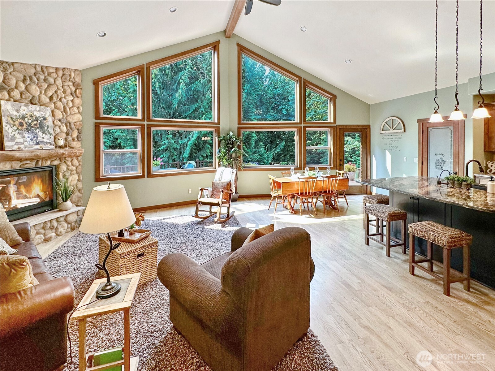 5633 Cedar Flats Road Property Photo 8