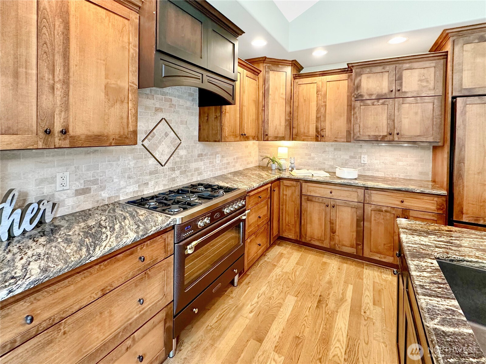 5633 Cedar Flats Road Property Photo 11