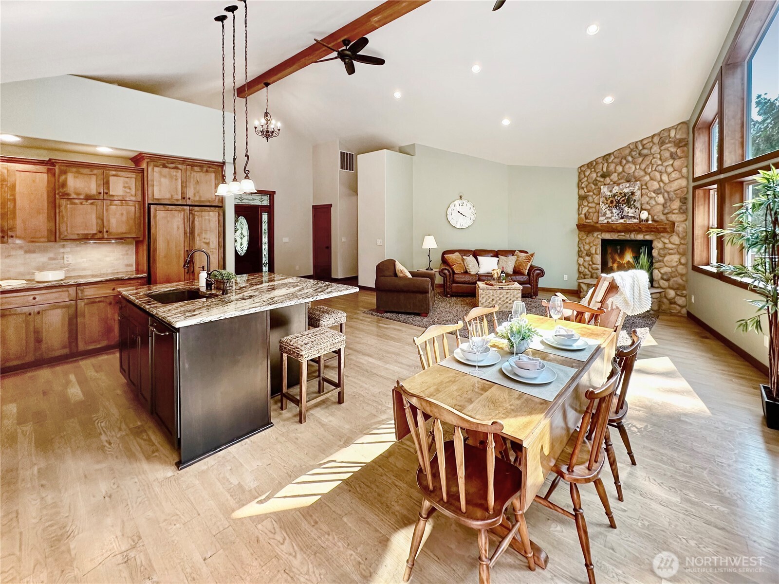 5633 Cedar Flats Road Property Photo 12