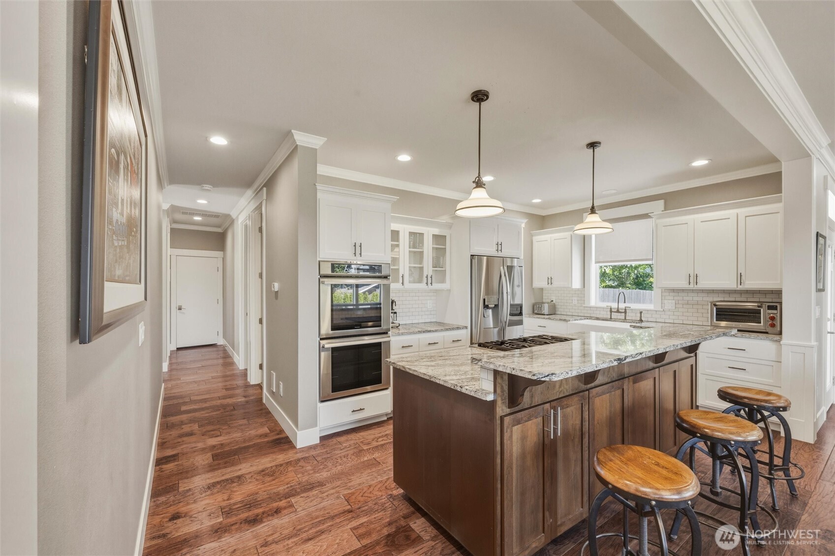 2019 29th Place Property Photo 4
