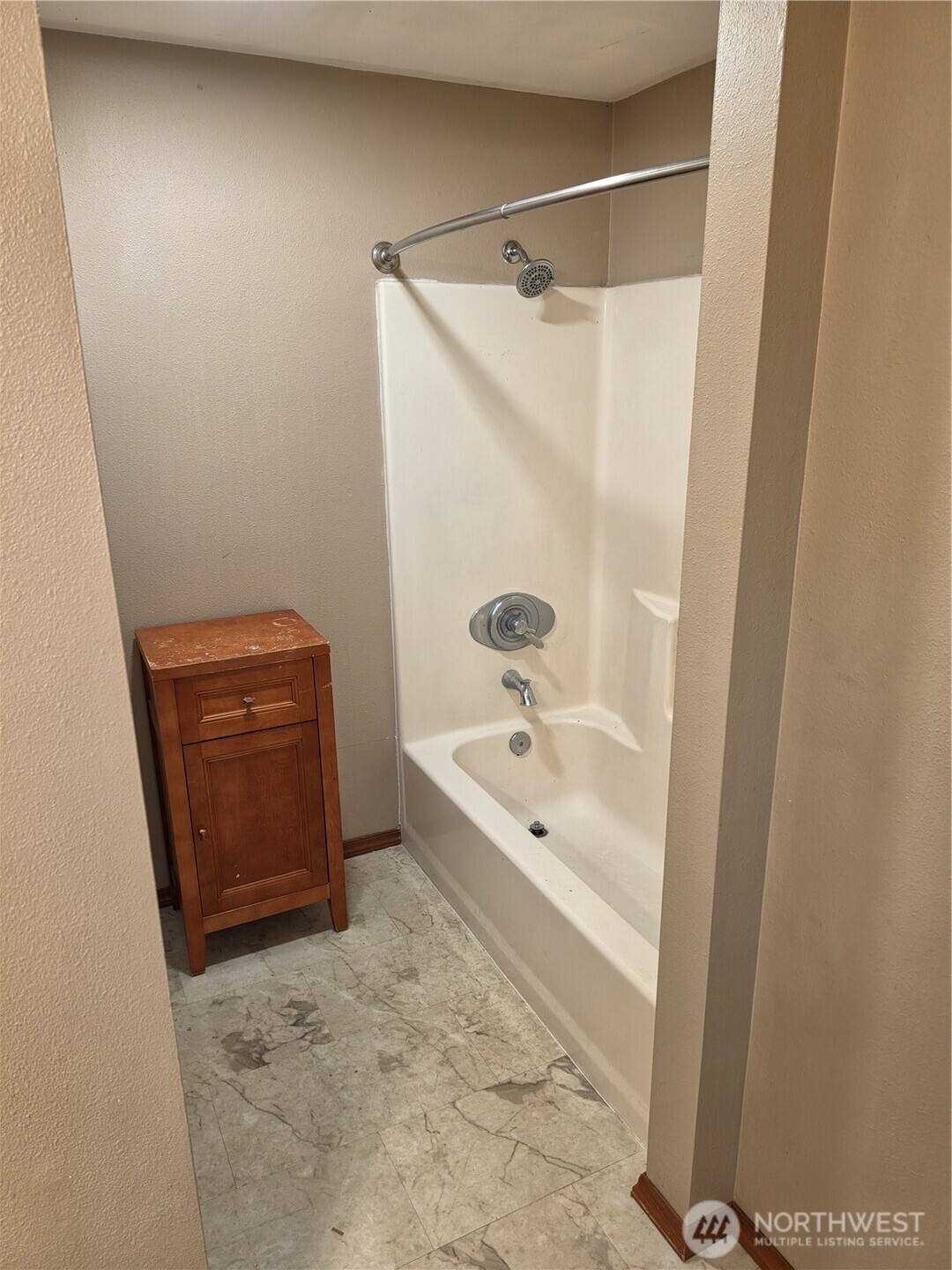 7905 Decatur Avenue Property Photo 9