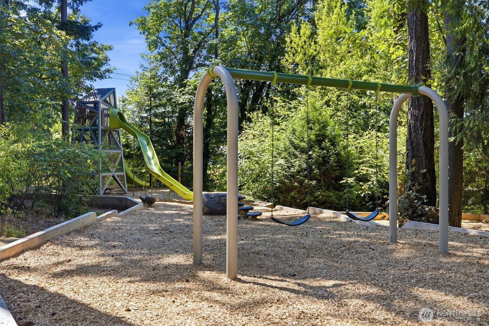 3427 72nd Place Property Photo 15