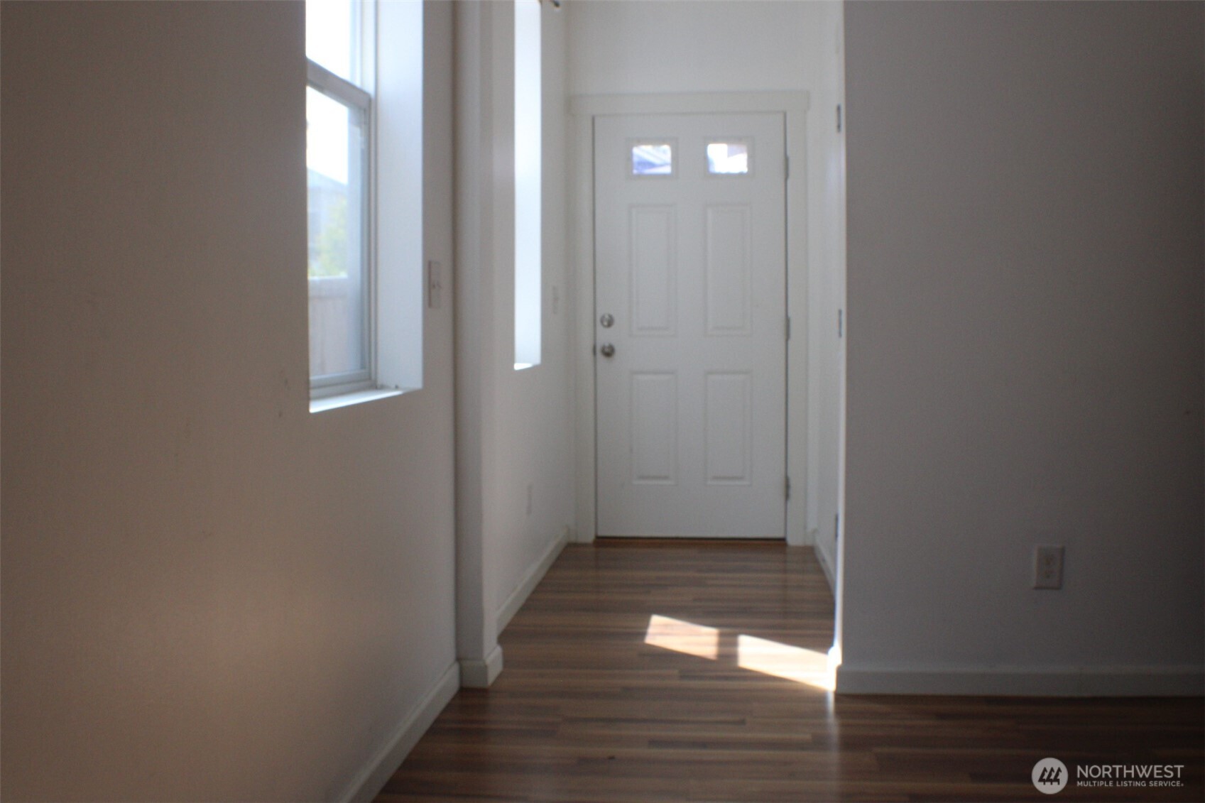 16221 81st Avenue Ct Property Photo 2