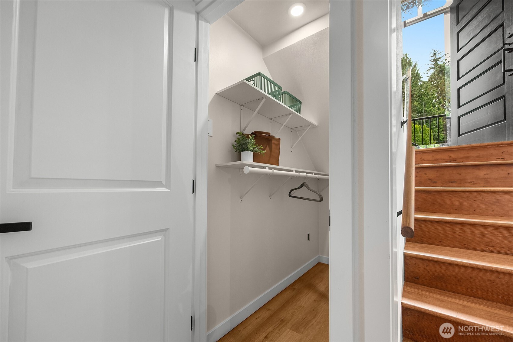 661 Birch Street Property Photo 29