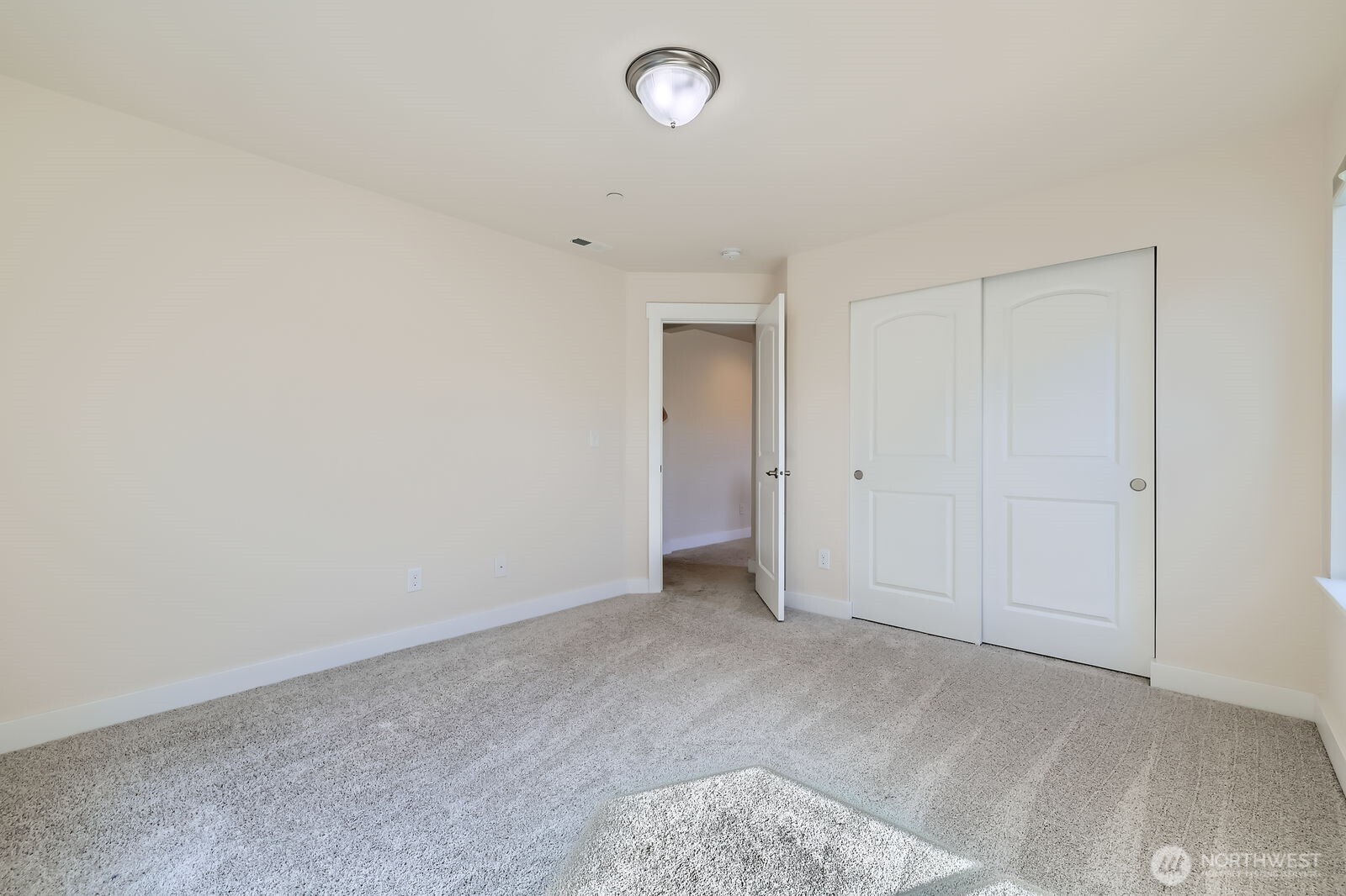 19524 81st Place Property Photo 27