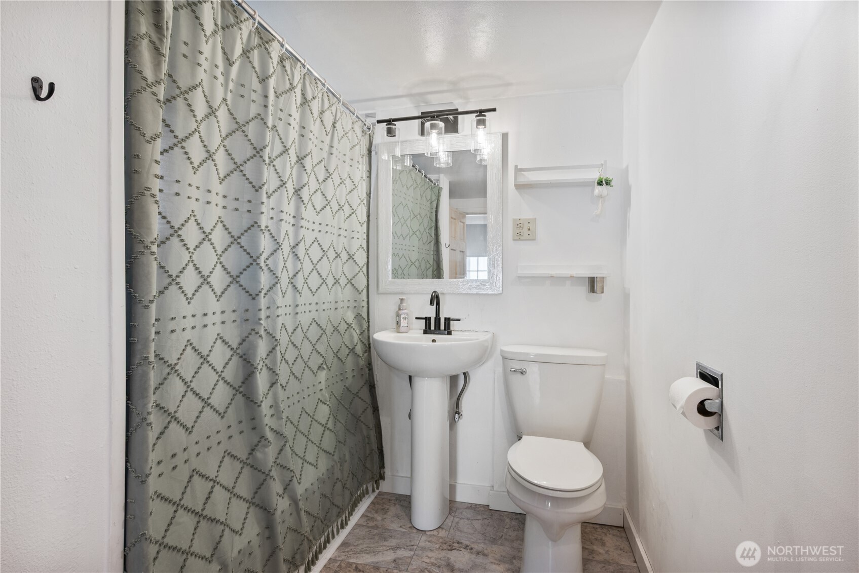 1514 N 1st Avenue Property Photo 13