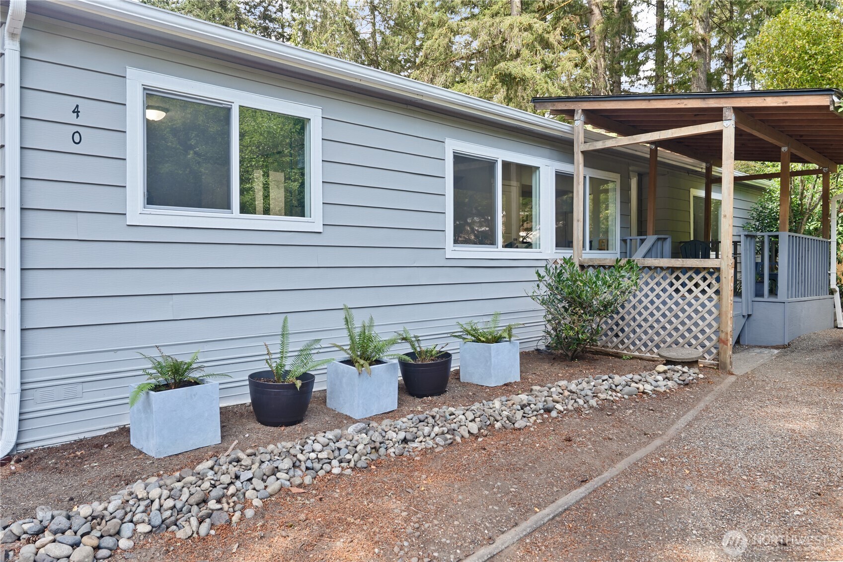 40 E Herron Place Property Photo 2