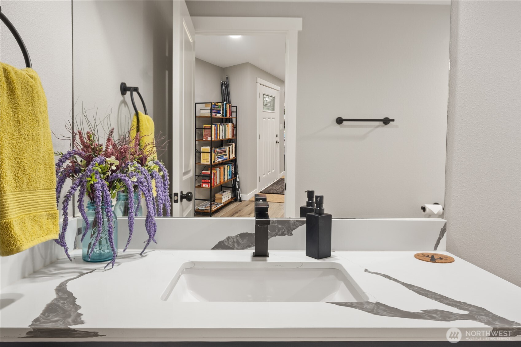 40 E Herron Place Property Photo 10