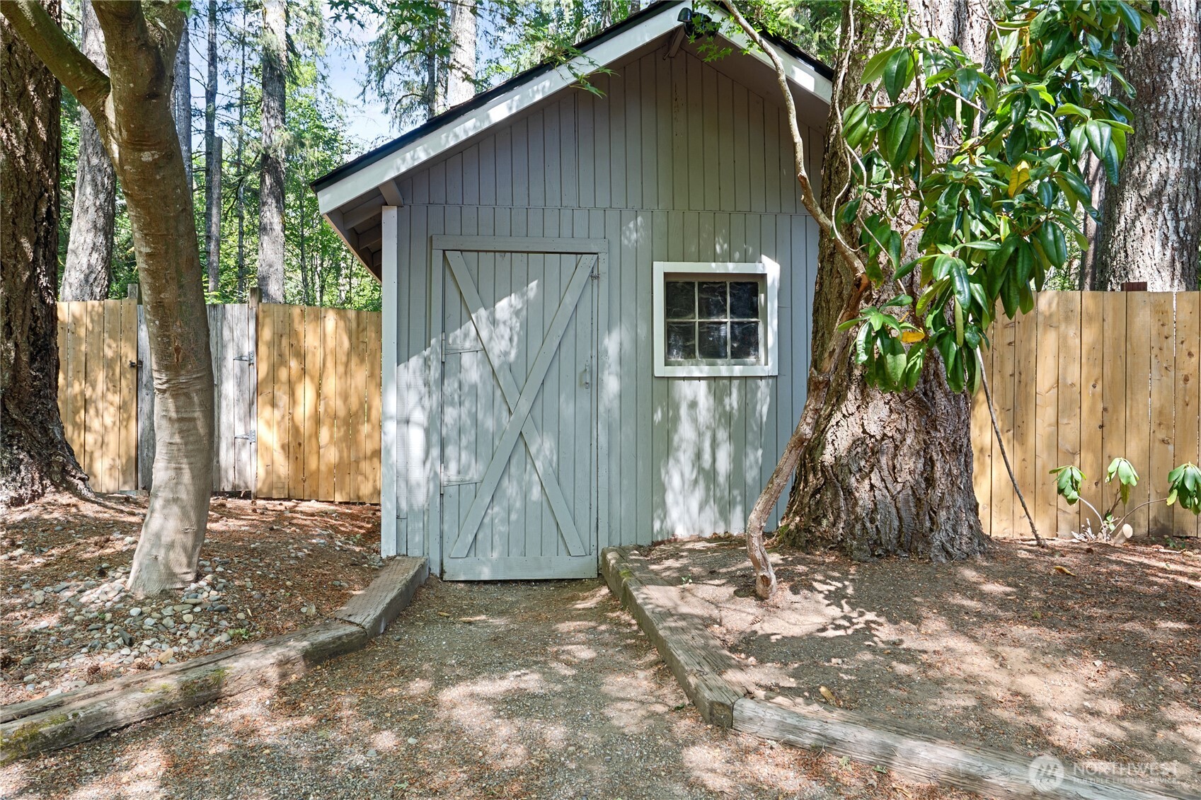40 E Herron Place Property Photo 25