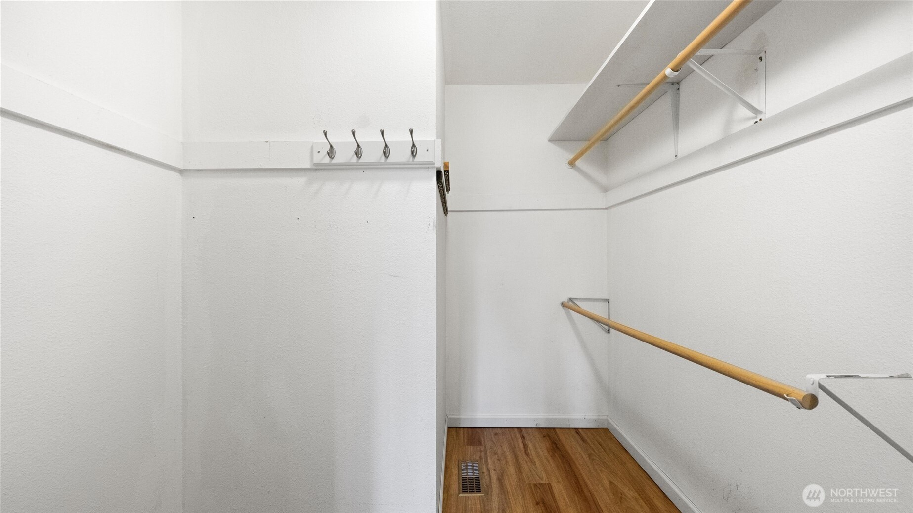 164 Hills West Way Property Photo 13