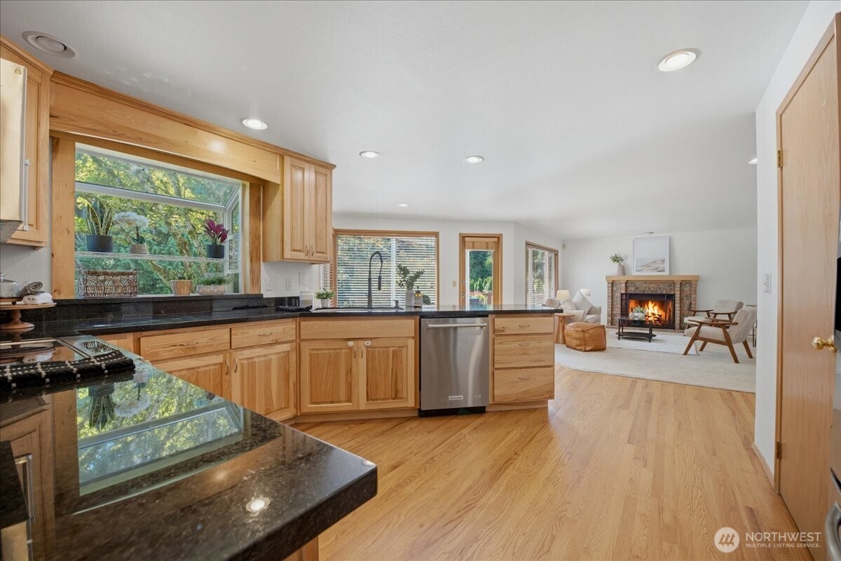 12727 52nd Place Property Photo 13