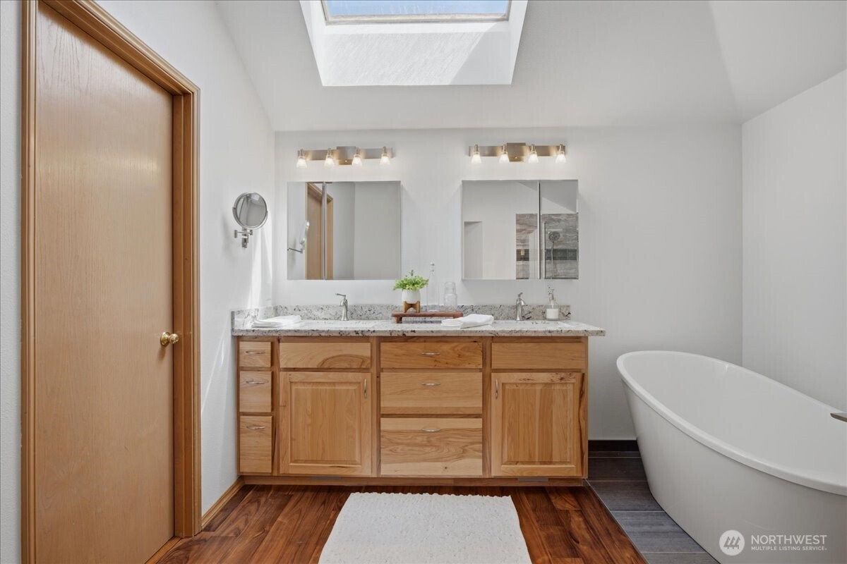 12727 52nd Place Property Photo 18