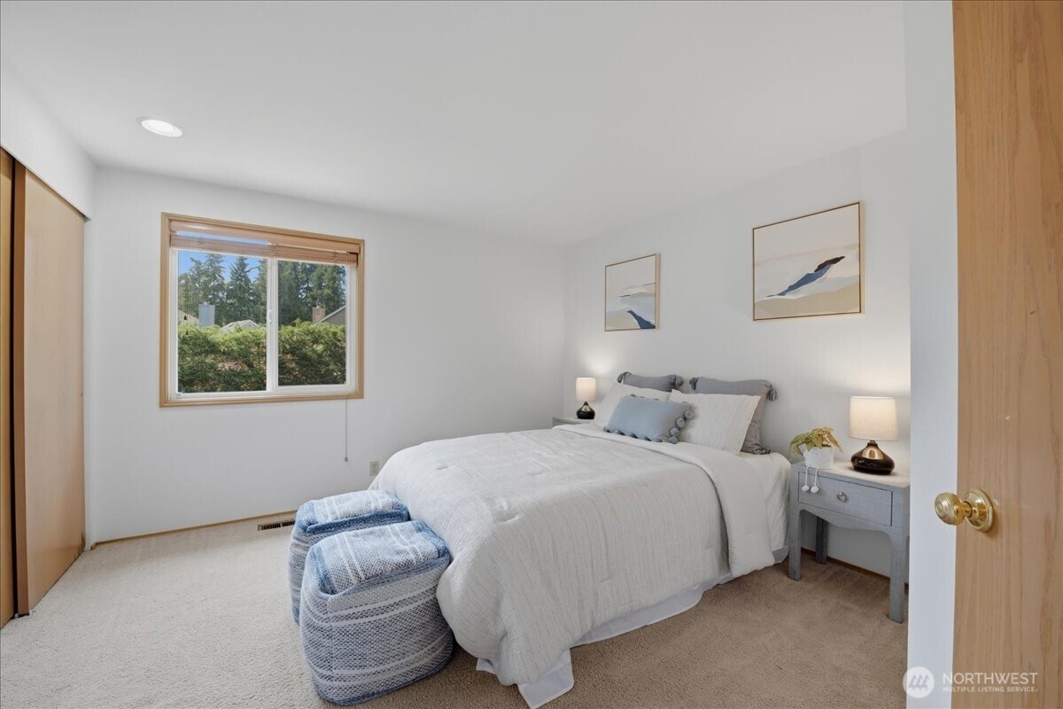 12727 52nd Place Property Photo 25