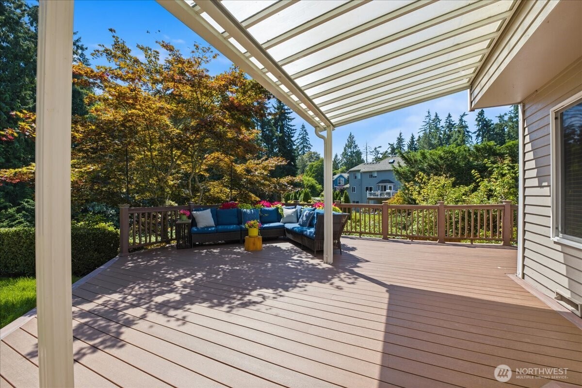 12727 52nd Place Property Photo 27