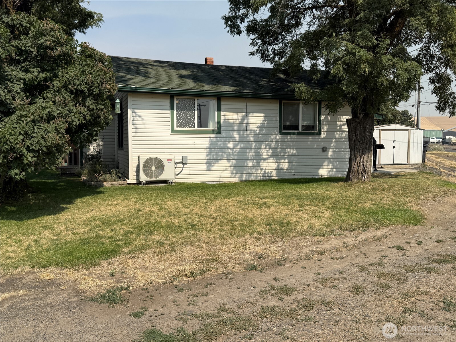417 W Clay Property Photo 20