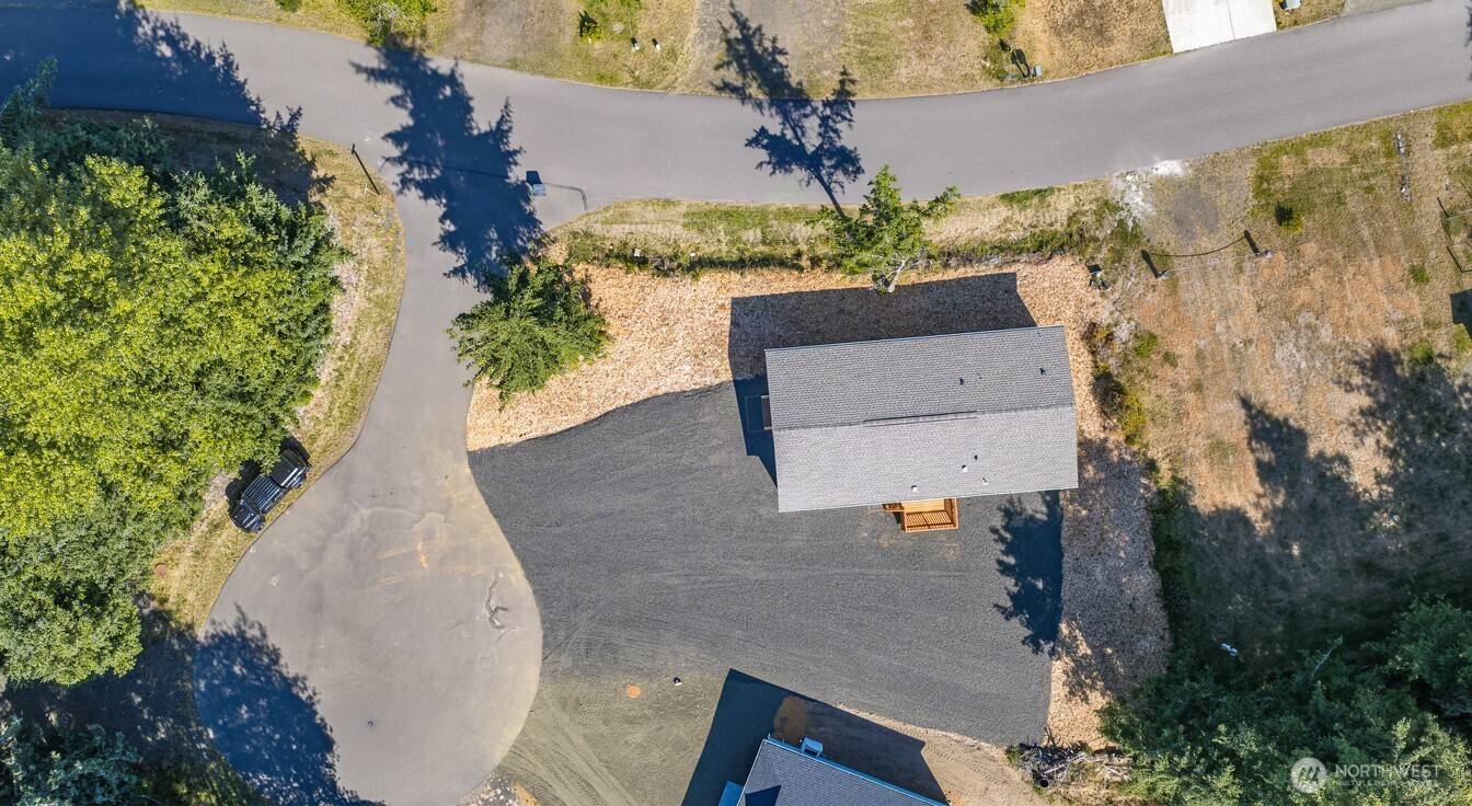 227 Sunrise Avenue Property Photo 2