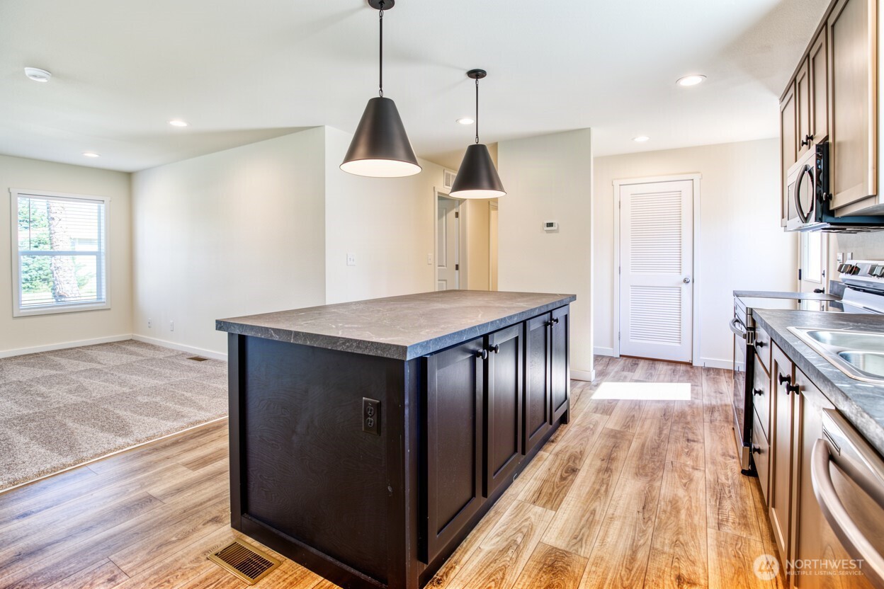 227 Sunrise Avenue Property Photo 10